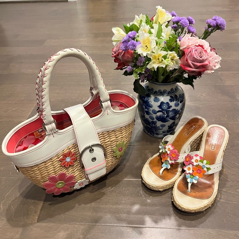 COPY - Coach flower purse and wedges 🌸